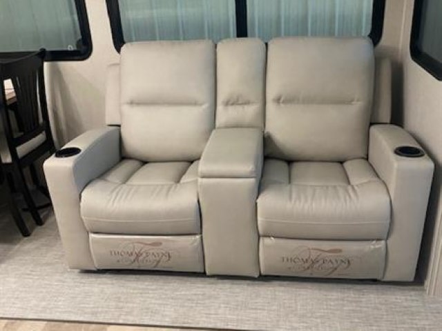 2025-coachmen-brookstone-932-p10