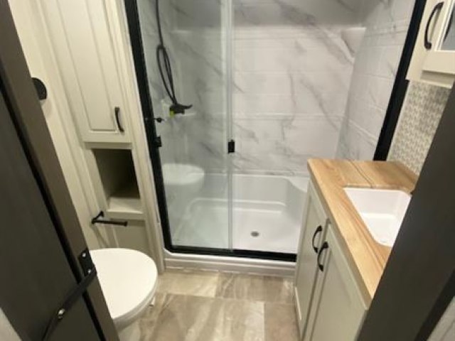 2025-coachmen-brookstone-932-p11