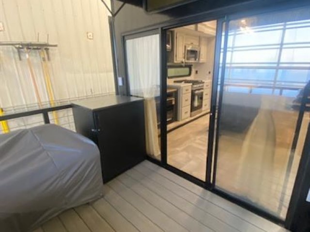 2025-coachmen-brookstone-932-p18