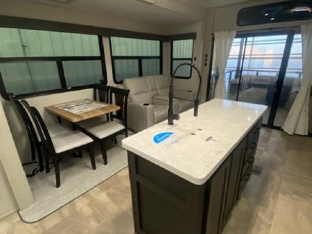 2025-coachmen-brookstone-932-p6