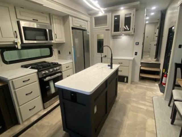 2025-coachmen-brookstone-932-p7