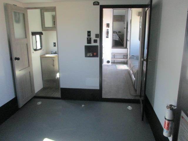 2024-dutchmen-voltage-vseries-303-p15