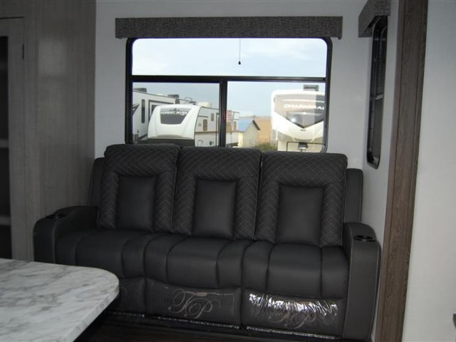 2024-dutchmen-voltage-vseries-862-p5