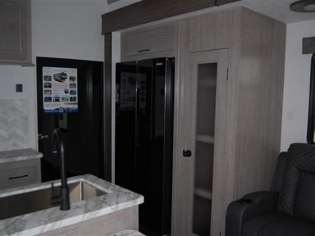 2024-dutchmen-voltage-vseries-862-p6